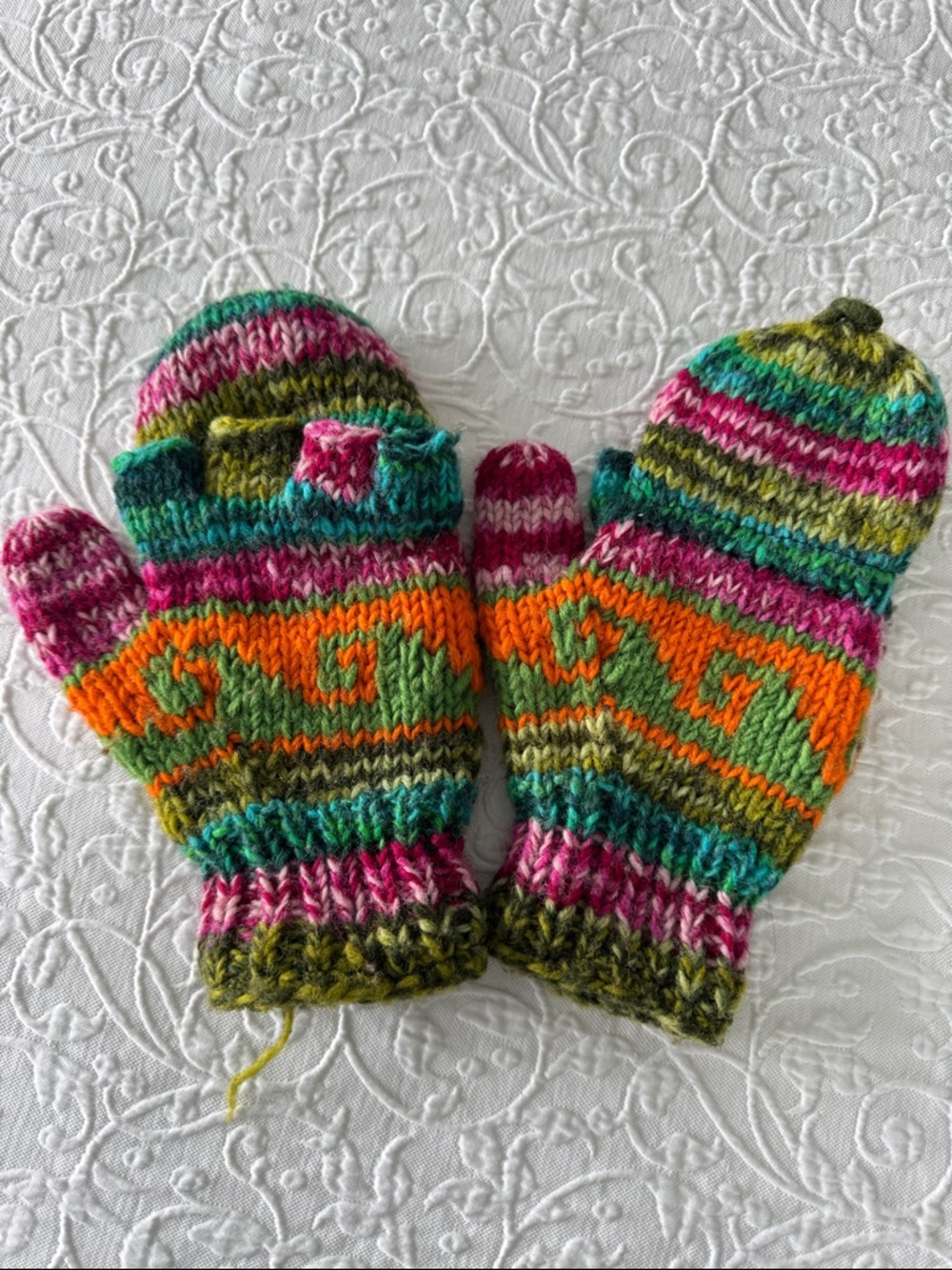 Knit Mittens in Multicolor
